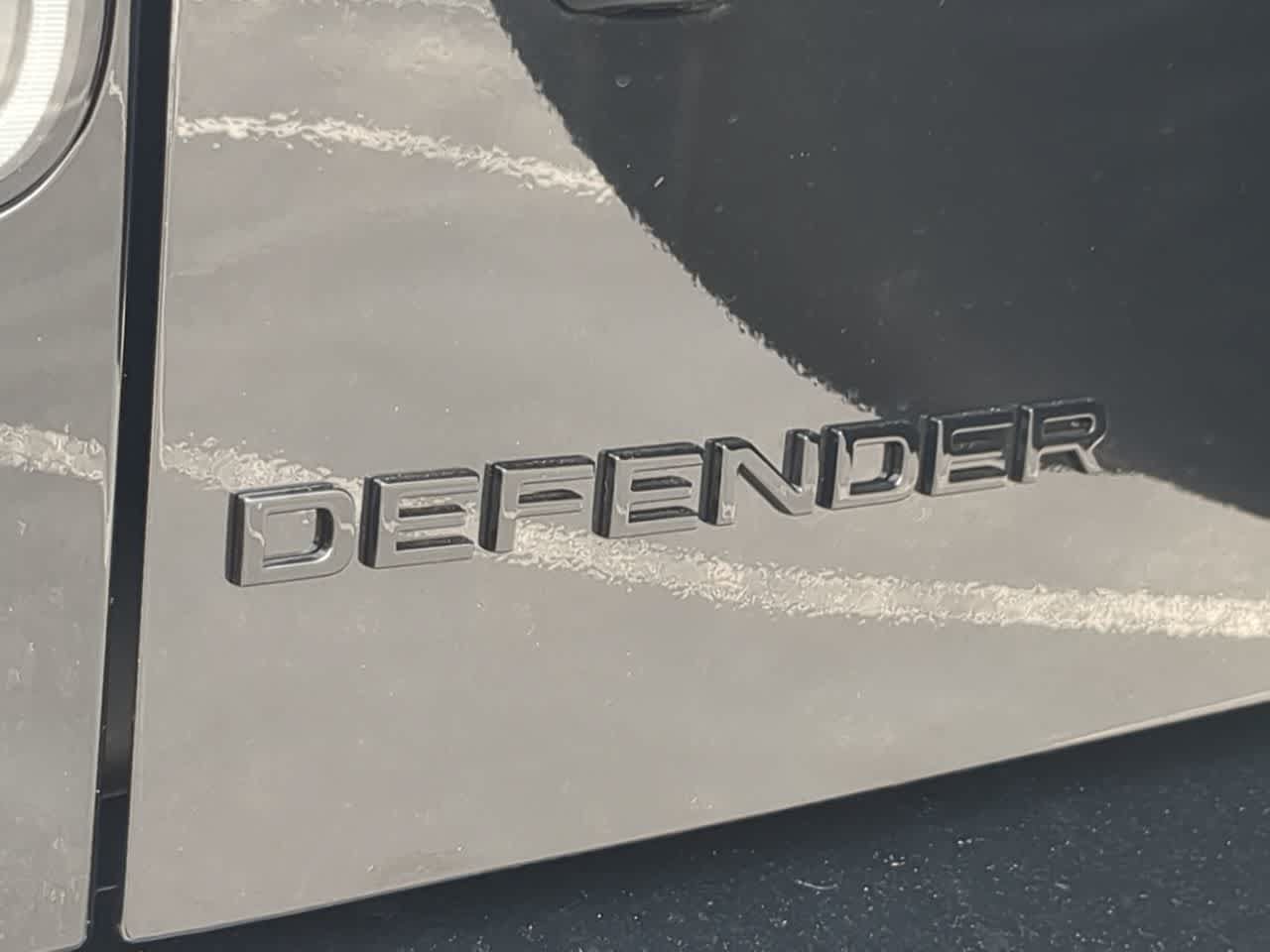 New 2026 Land Rover Defender 130 X-Dynamic SE AWD/4WD image 13