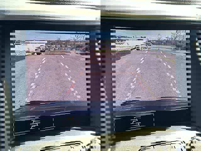 Used 2023 GMC Acadia SLE w/ Driver Convenience Package image 13