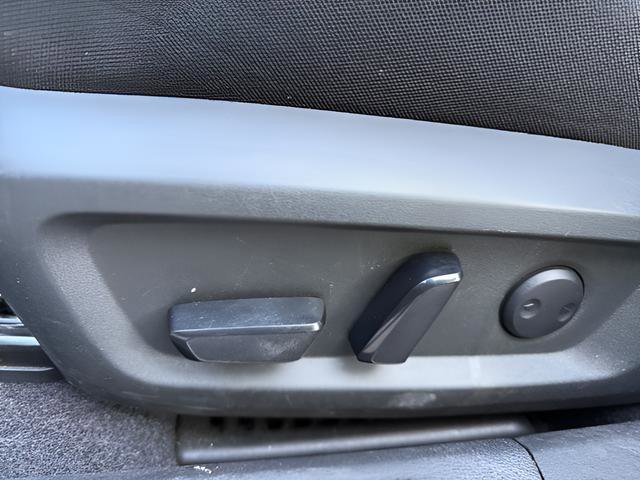 Used 2022 Nissan Rogue SV image 9