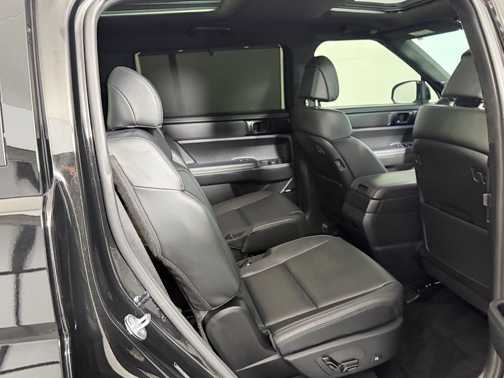 Used 2025 Hyundai Santa Fe Calligraphy AWD/4WD image 36