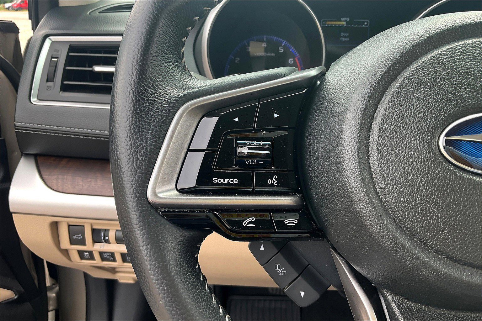 Used 2018 Subaru Outback 2.5i Limited image 22