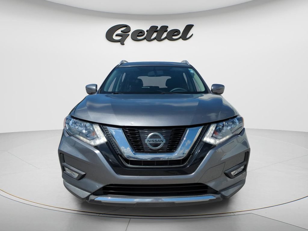 Used 2017 Nissan Rogue SV FWD image 2