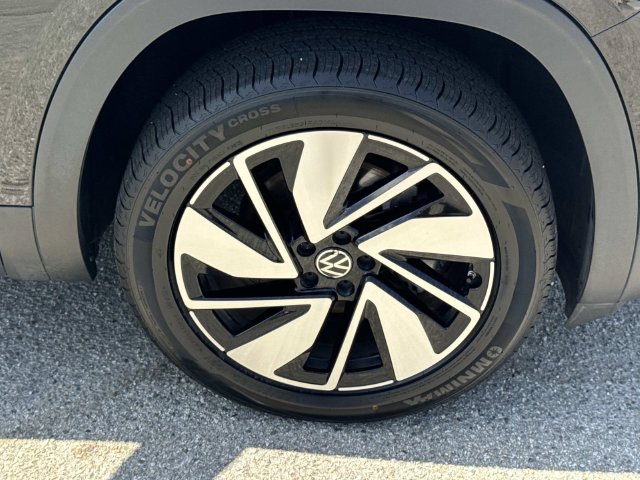 Certified 2024 Volkswagen Atlas SE w/ Panoramic Sunroof Package FWD image 30