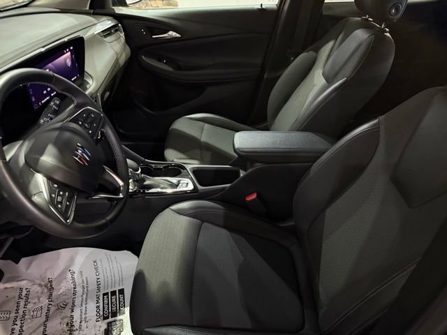 Used 2025 Buick Encore GX Preferred FWD image 23
