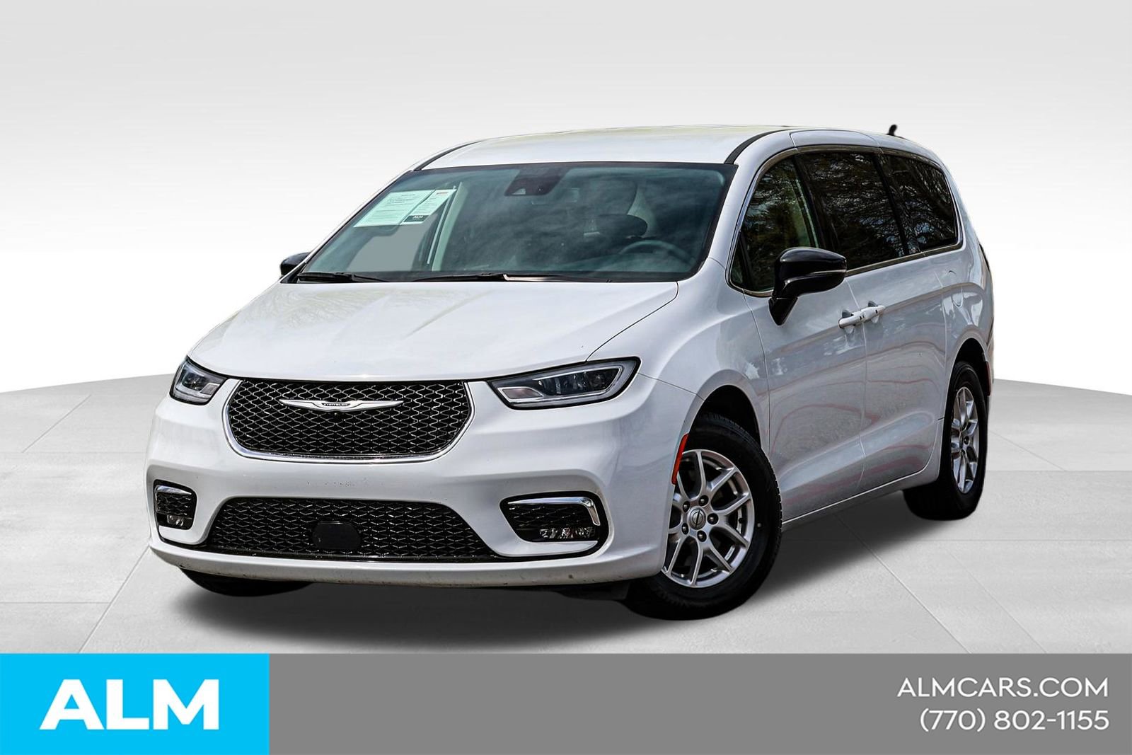 Used 2024 Chrysler Pacifica Touring-L