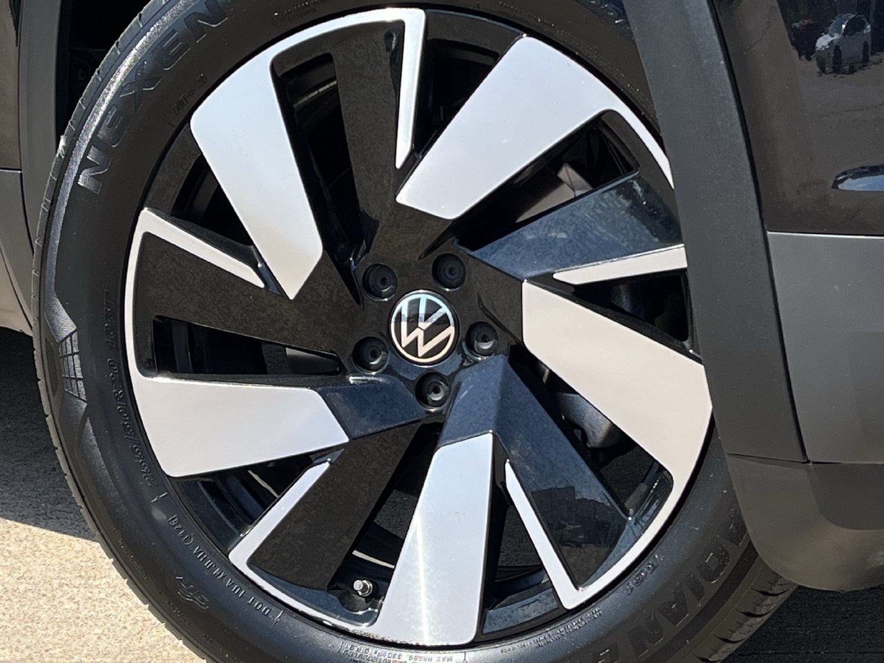 Used 2026 Volkswagen Atlas Cross Sport SE FWD image 27