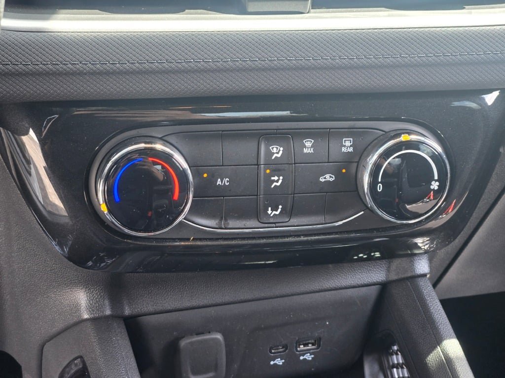 Certified 2025 Chevrolet TrailBlazer LT AWD/4WD image 25