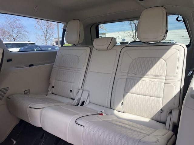 Used 2023 Lincoln Navigator L Black Label image 18