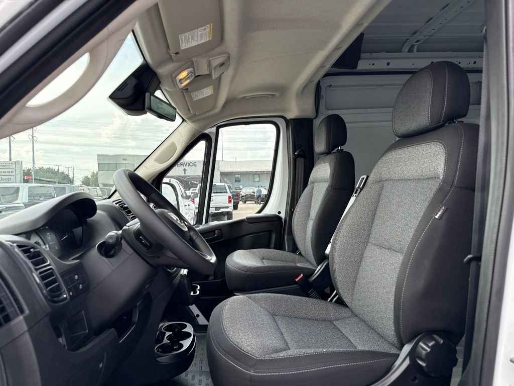 Used 2026 RAM ProMaster 2500 w/ Safety Group FWD image 12