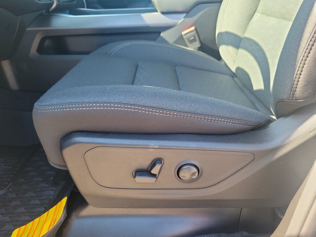New 2026 RAM 1500 Big Horn AWD/4WD image 13