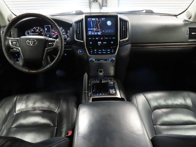 Used 2016 Toyota Land Cruiser image 26