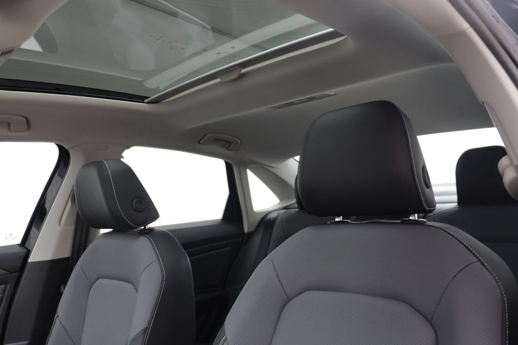 New 2027 Volkswagen Jetta SEL FWD image 14
