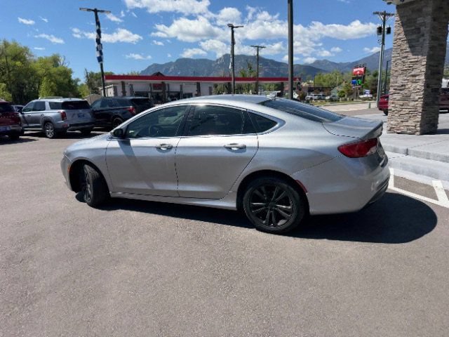 Used 2016 Chrysler 200 Limited FWD image 6