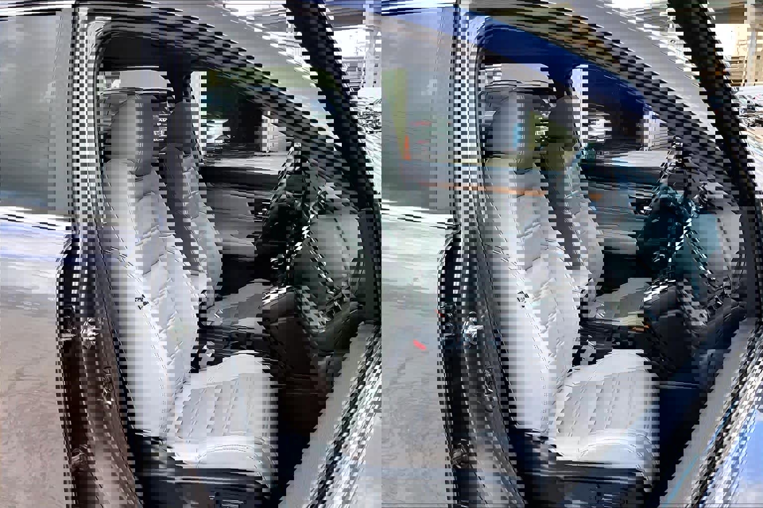 Used 2018 Honda CR-V Touring image 9