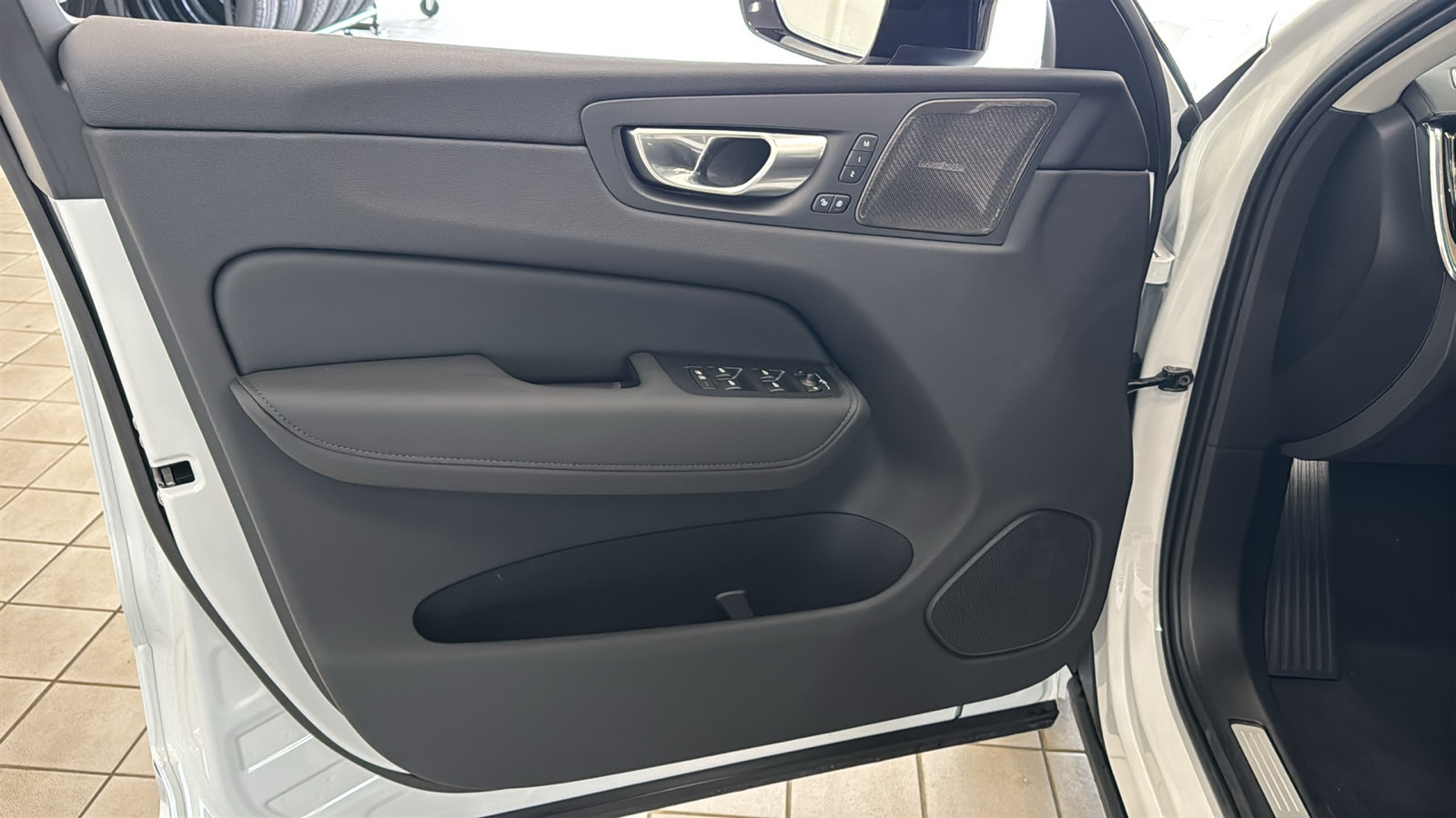 New 2026 Volvo XC60 B5 Ultra w/ Protection Package Premier AWD/4WD image 21