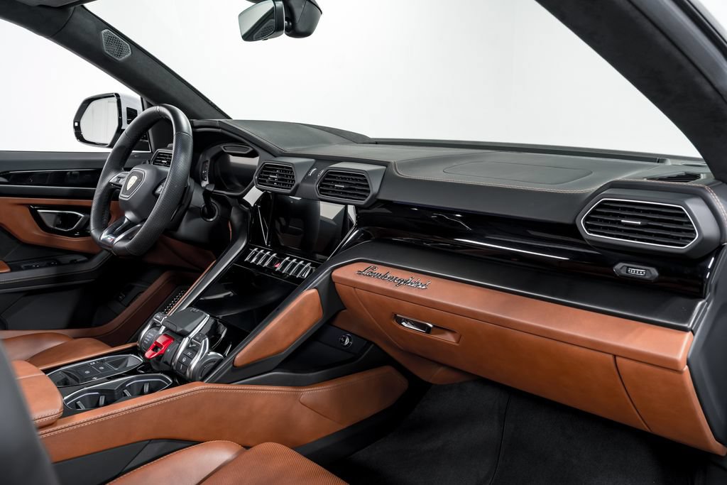Used 2023 Lamborghini Urus S AWD/4WD image 39
