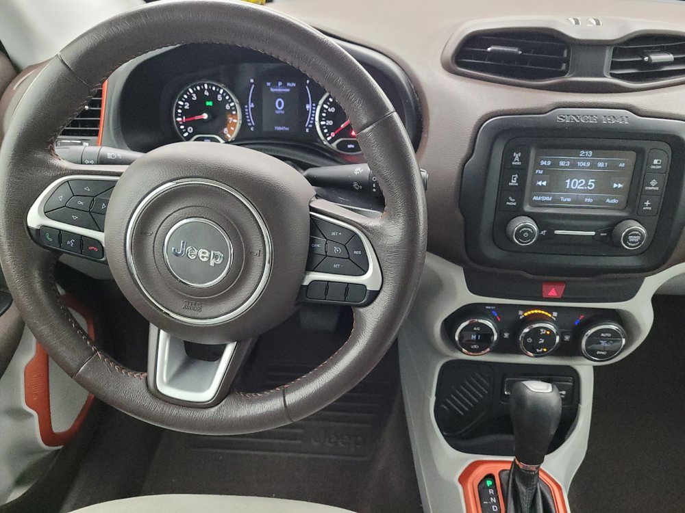 Used 2017 Jeep Renegade Latitude w/ Popular Equipment Group image 22