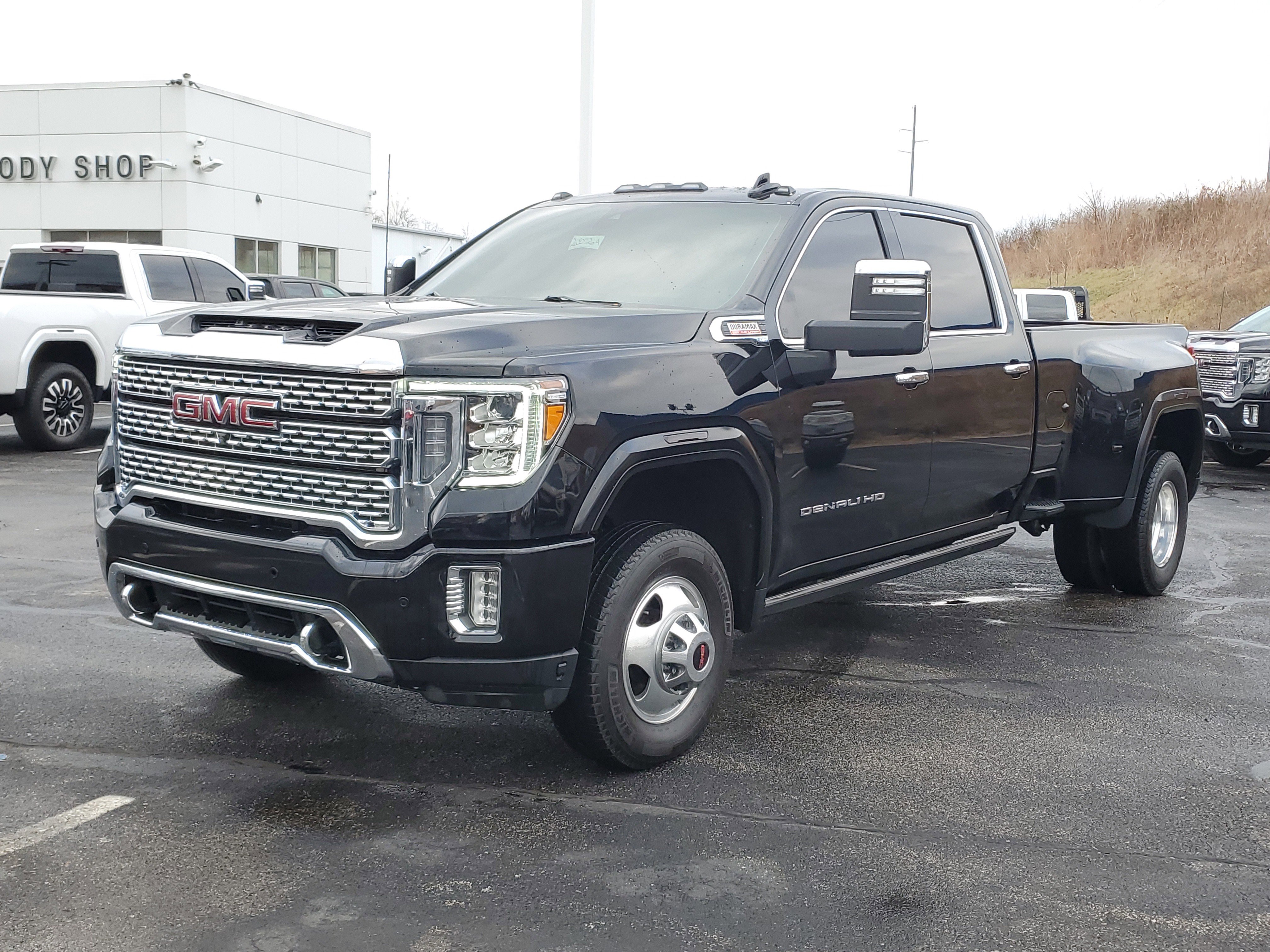 Used 2022 GMC Sierra 3500 Denali w/ Denali Ultimate Package image 9