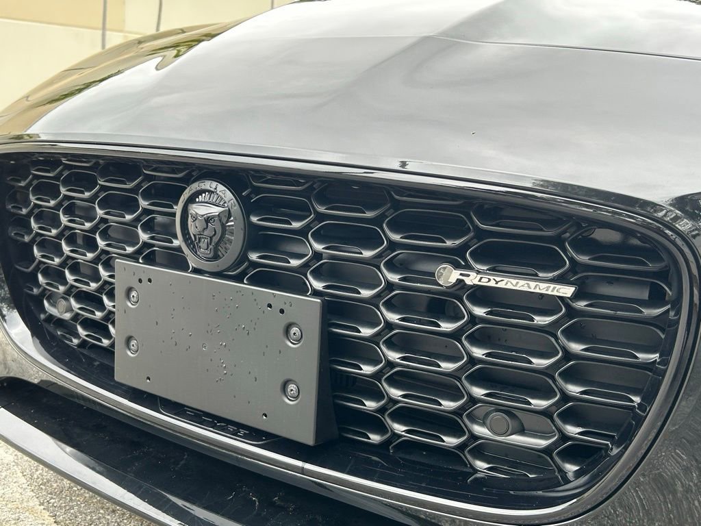 Used 2024 Jaguar F-TYPE R-Dynamic image 29