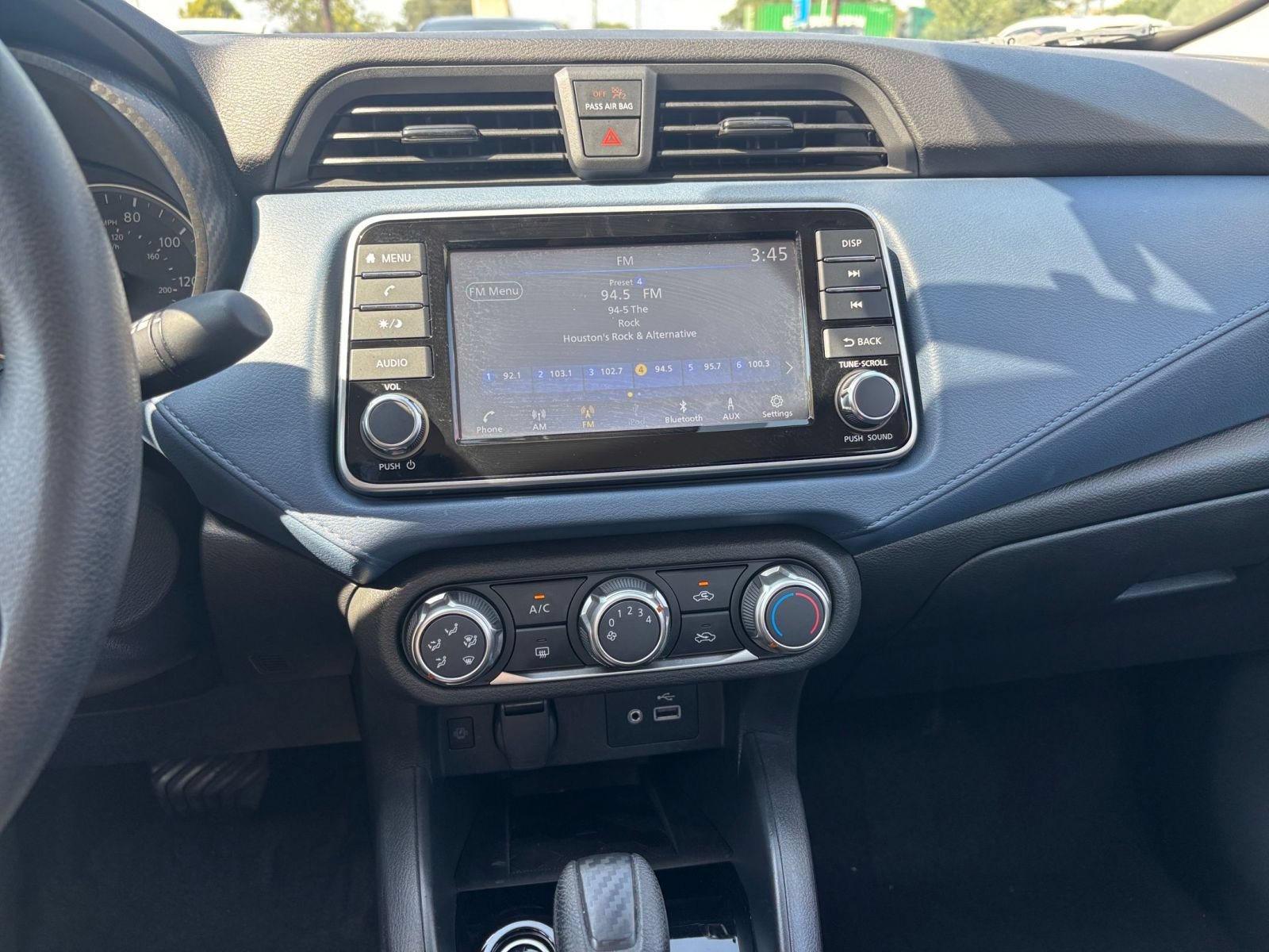 Used 2025 Nissan Versa SV FWD image 16