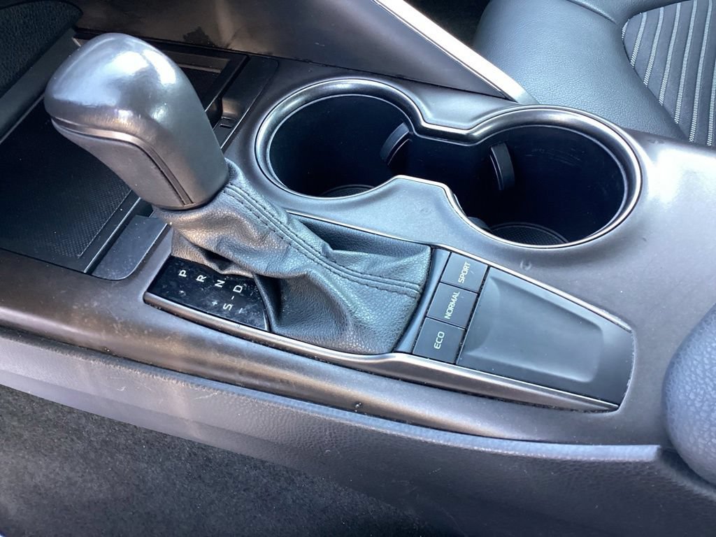 Used 2024 Toyota Camry SE FWD image 24