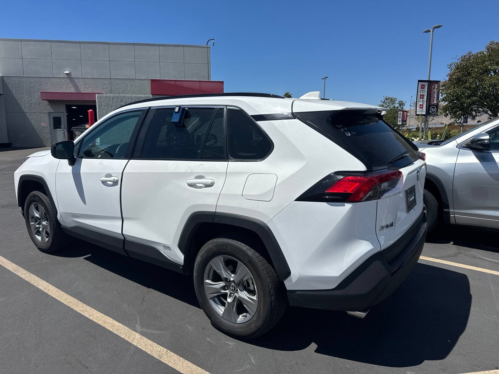 Certified 2025 Toyota RAV4 LE AWD/4WD image 5