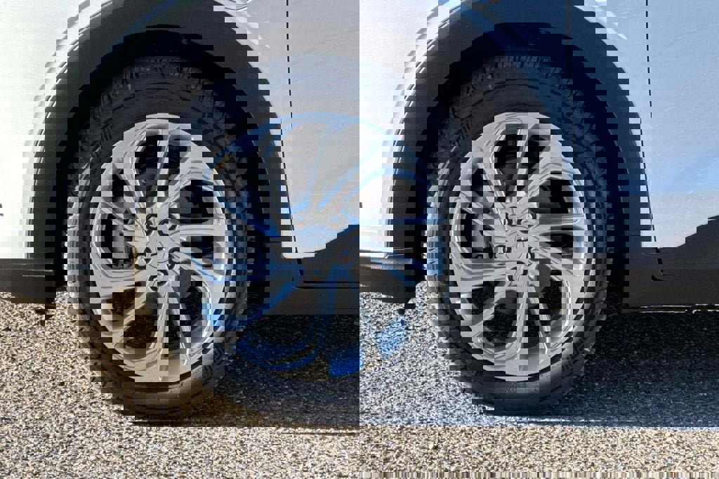 New 2027 Chevrolet Bolt LT w/ Comfort Package image 25