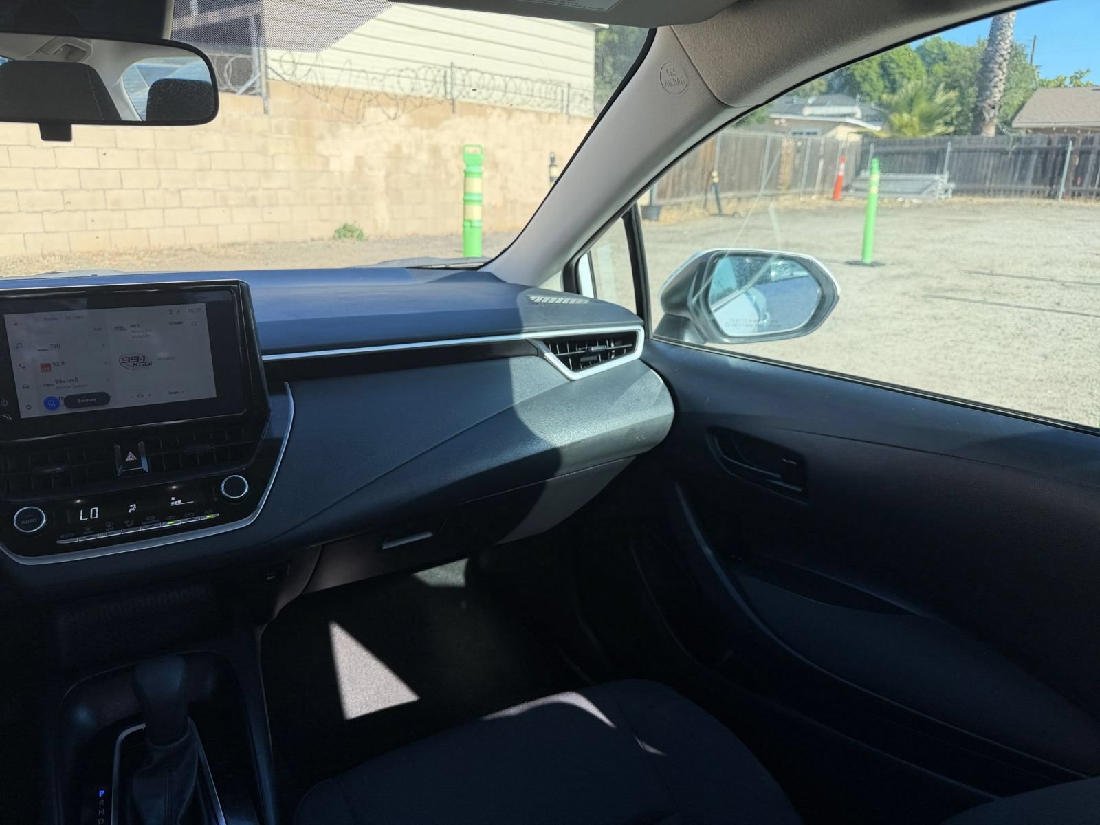 Used 2025 Toyota Corolla LE FWD image 32