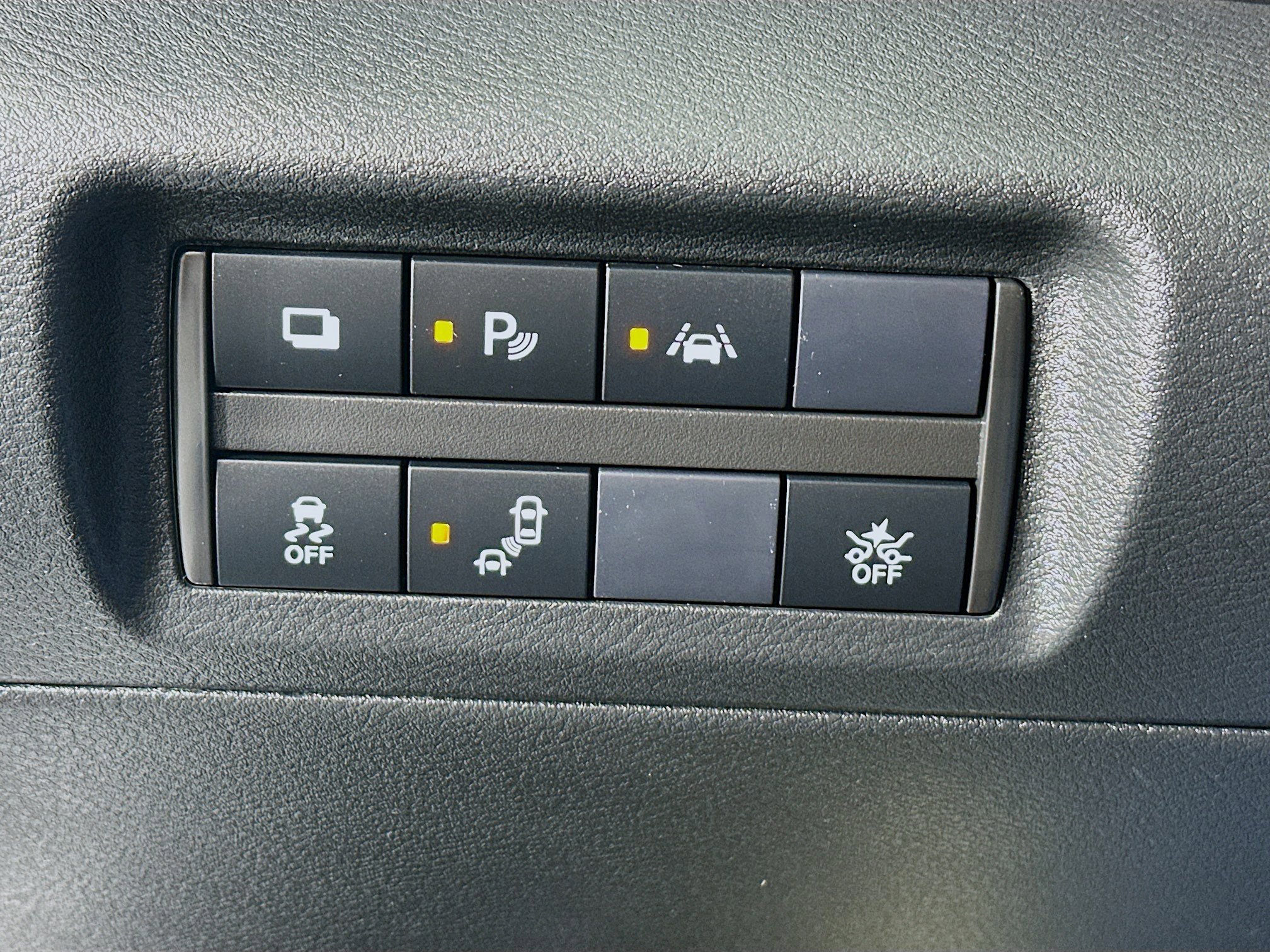 Used 2024 Nissan Kicks S image 16