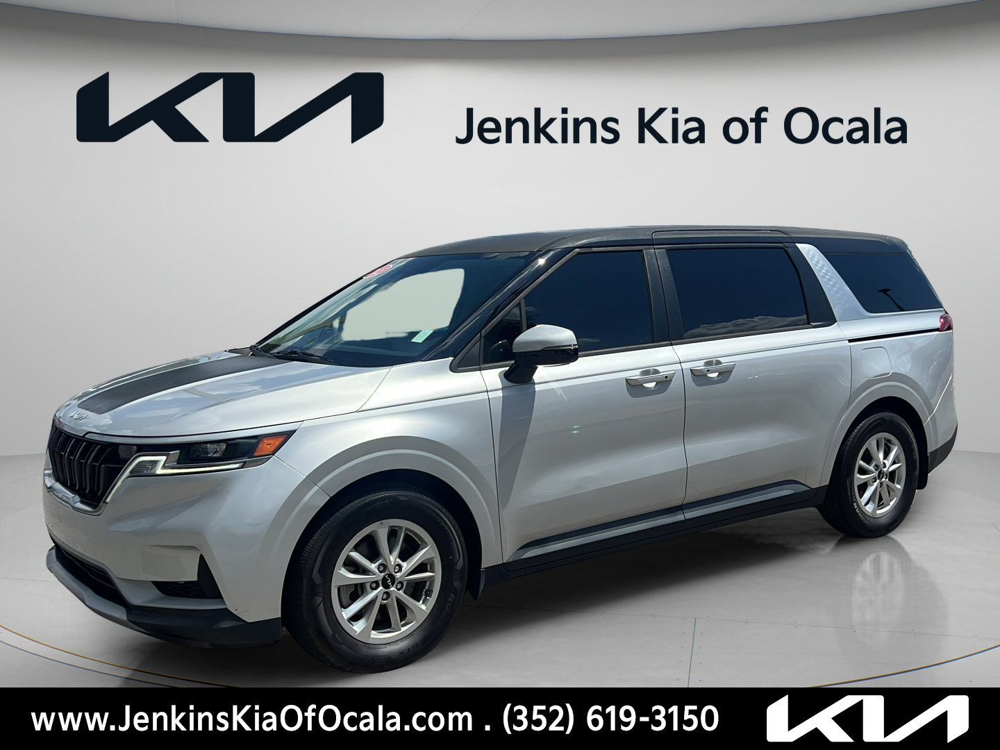Used 2023 Kia Carnival LX FWD image 7