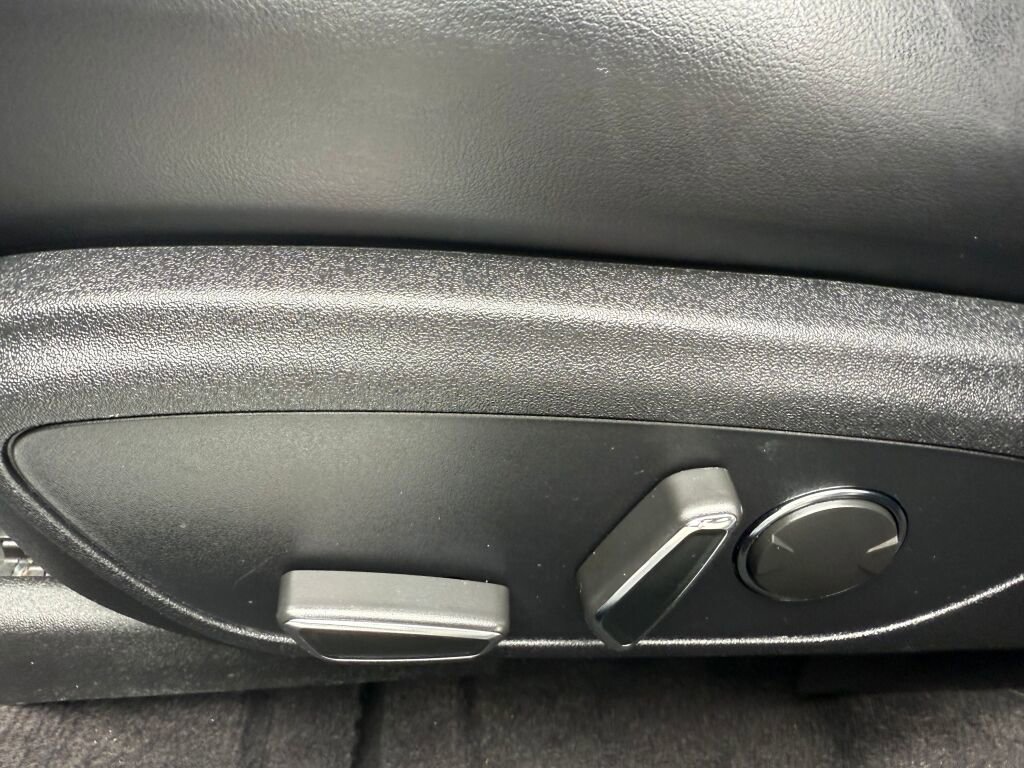 Used 2020 Lincoln MKZ Standard image 10