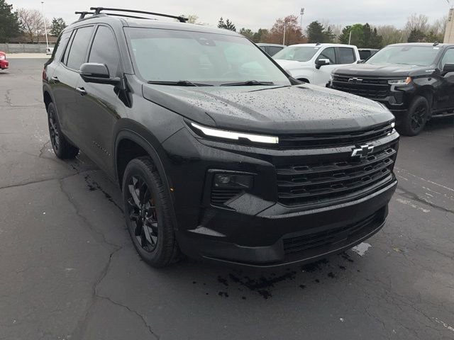 Certified 2024 Chevrolet Traverse LT w/ Midnight/Sport Edition FWD image 3