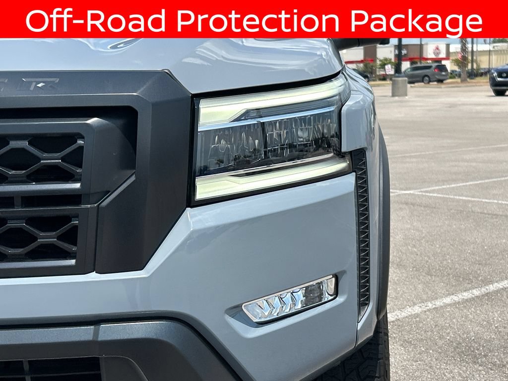 Used 2023 Nissan Frontier PRO-4X w/ Pro-4X Premium Package AWD/4WD image 12