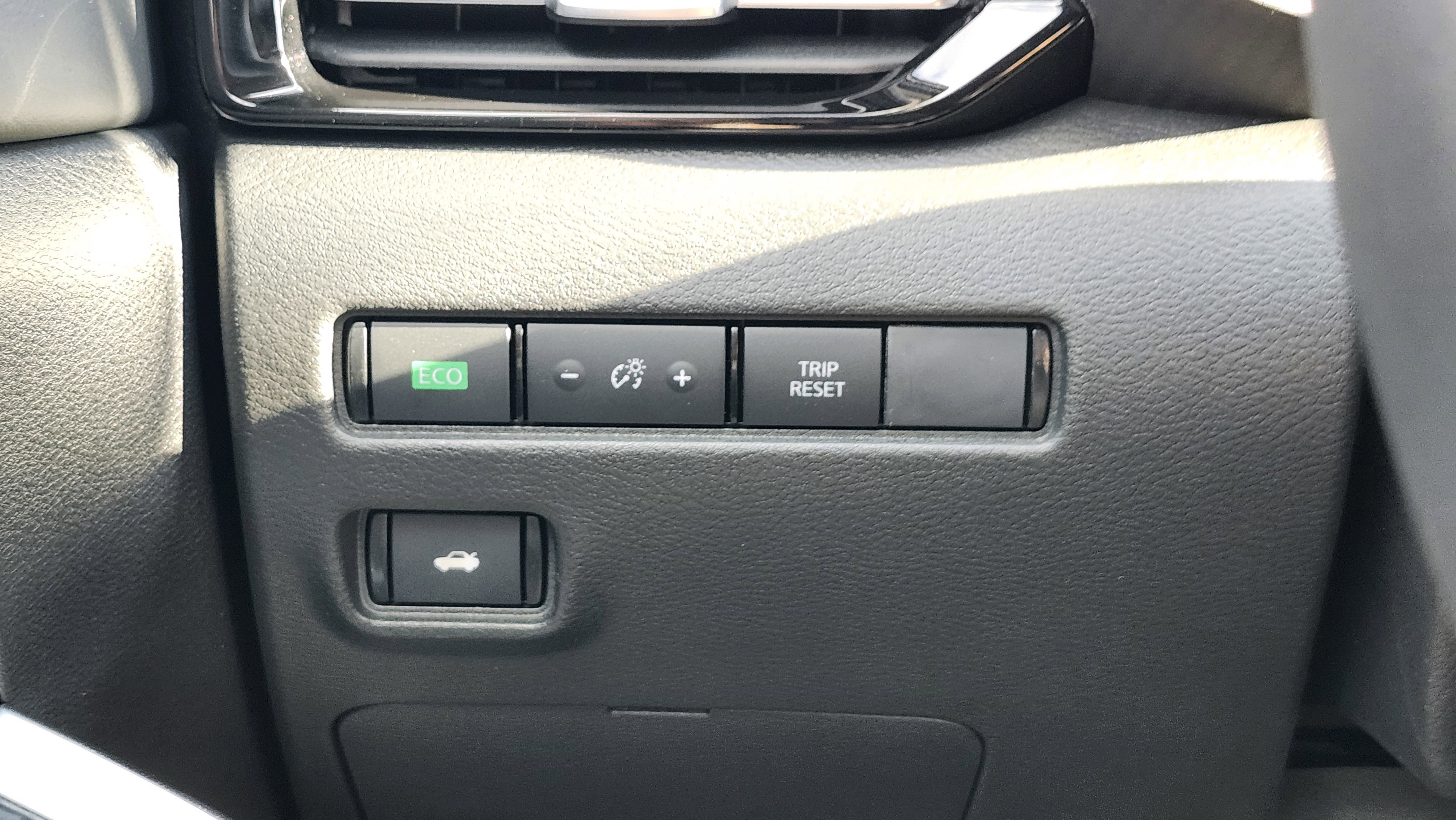 Used 2025 Nissan Sentra SR image 34