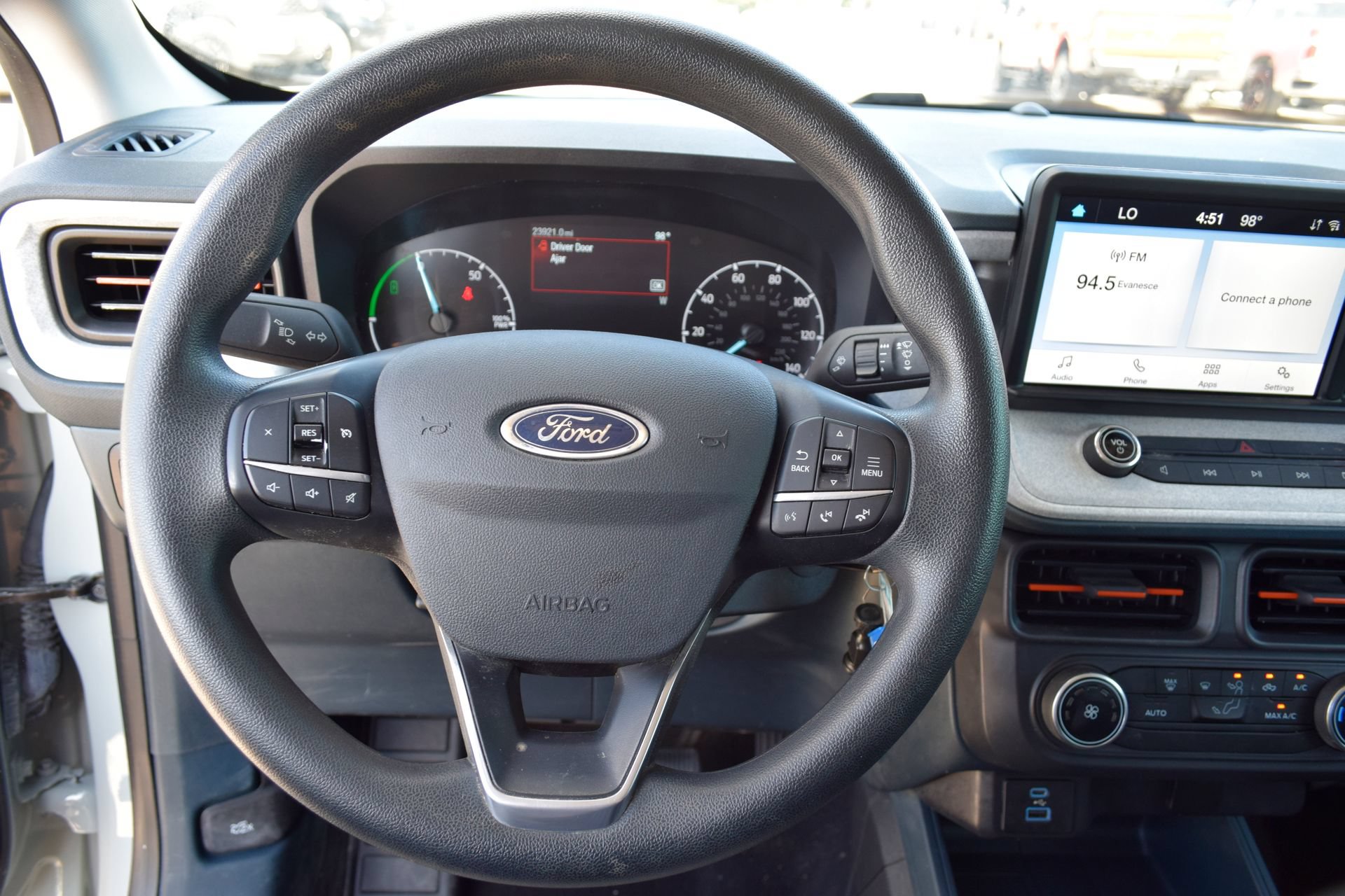 Used 2024 Ford Maverick XLT FWD image 6