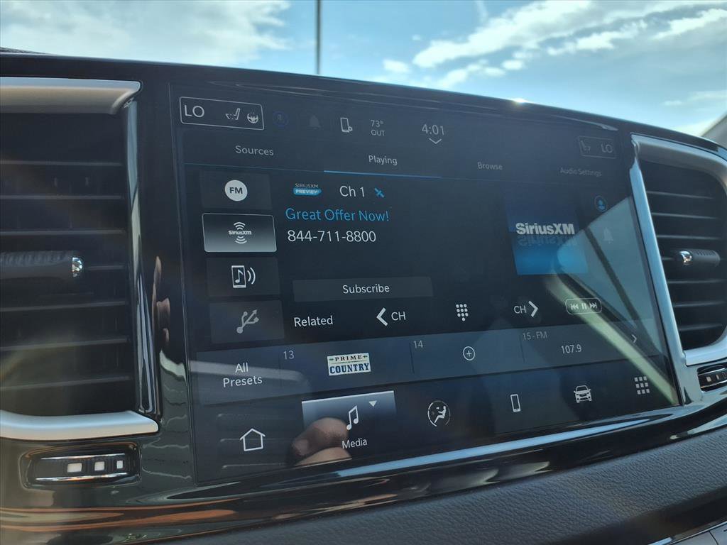 Used 2023 Chrysler Pacifica Touring-L image 13