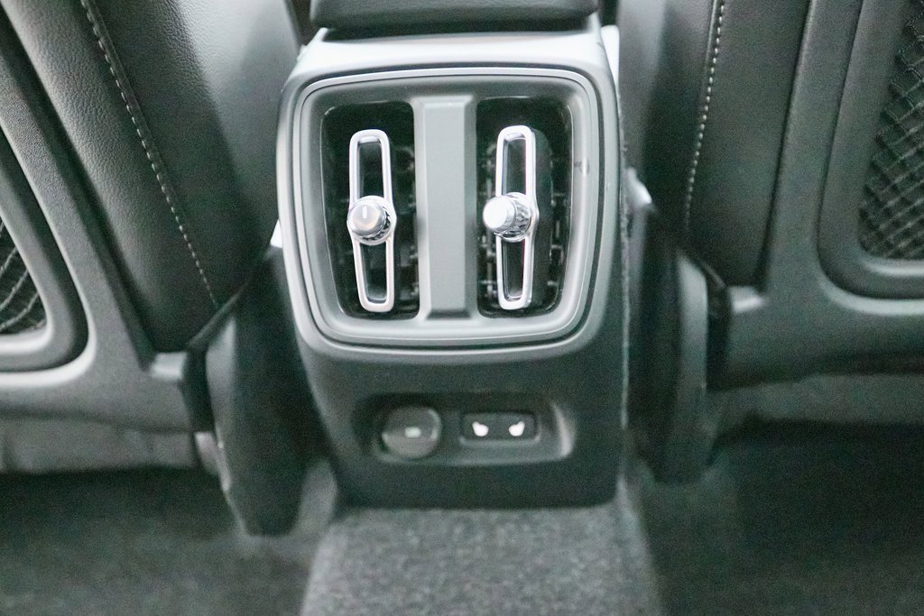 New 2026 Volvo XC40 B5 Plus w/ Protection Package Premier image 19