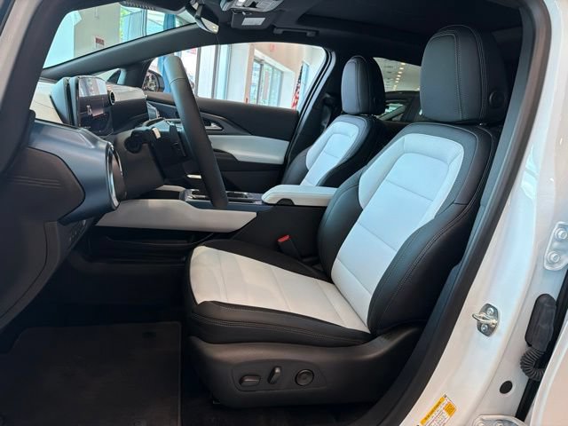 New 2026 Chevrolet Equinox EV LT FWD image 9