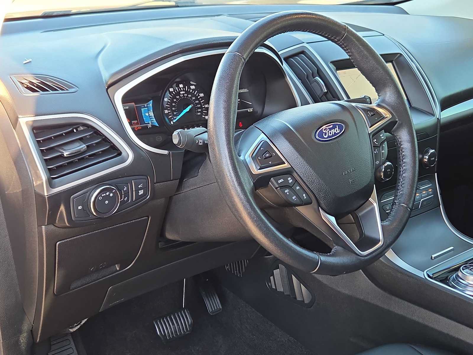 Used 2020 Ford Edge SEL w/ Convenience Package FWD image 10