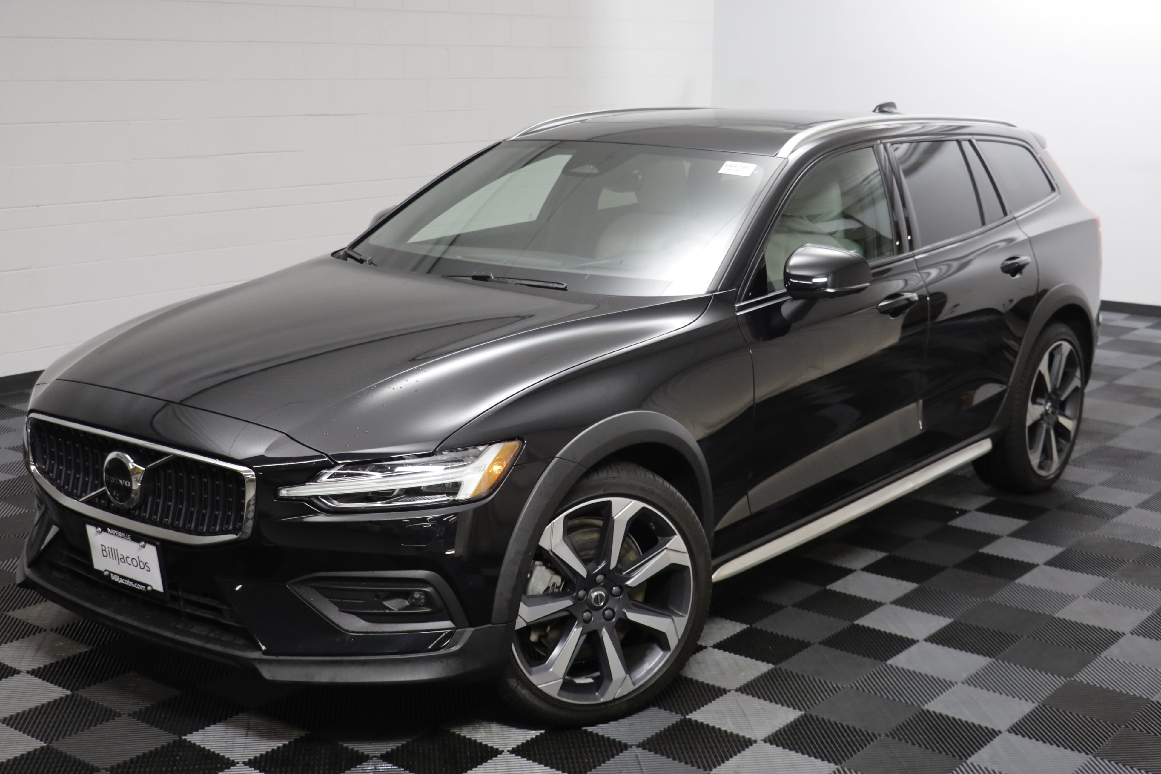 Used 2024 Volvo V60 B5 Cross Country Ultimate w/ Protection Package Premier AWD/4WD image 2