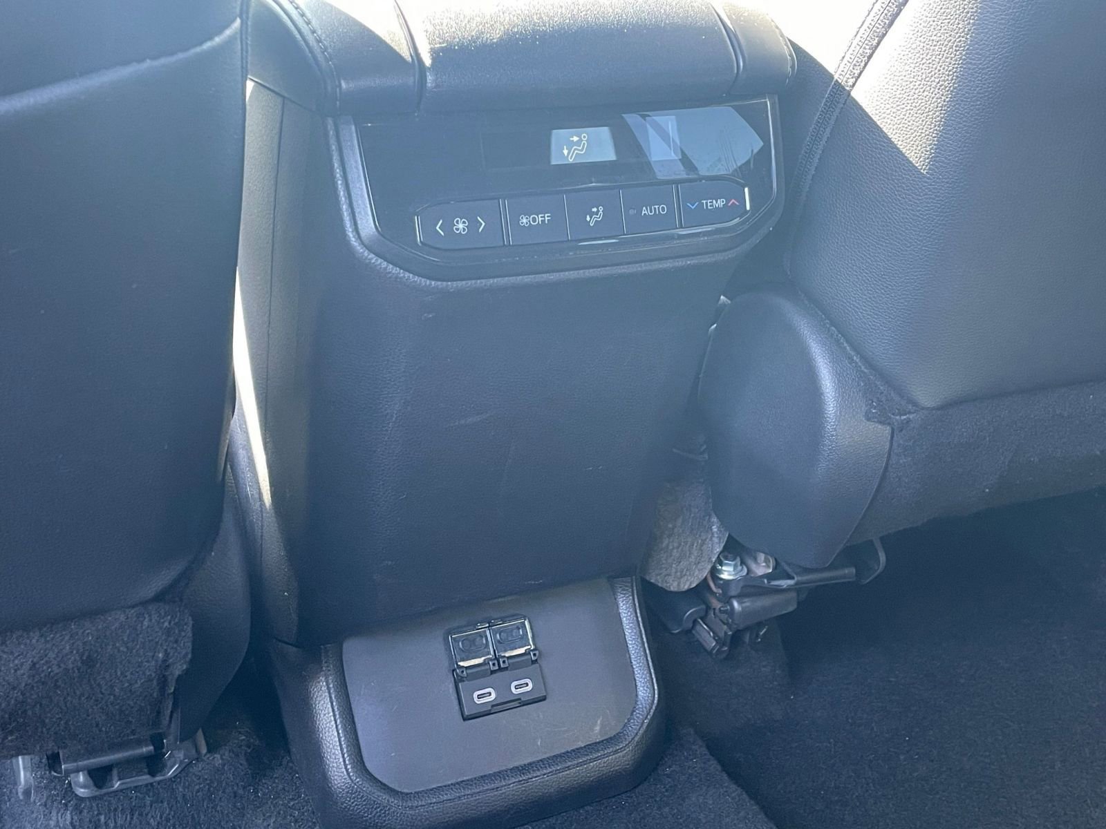 Used 2024 Toyota Highlander XSE image 24