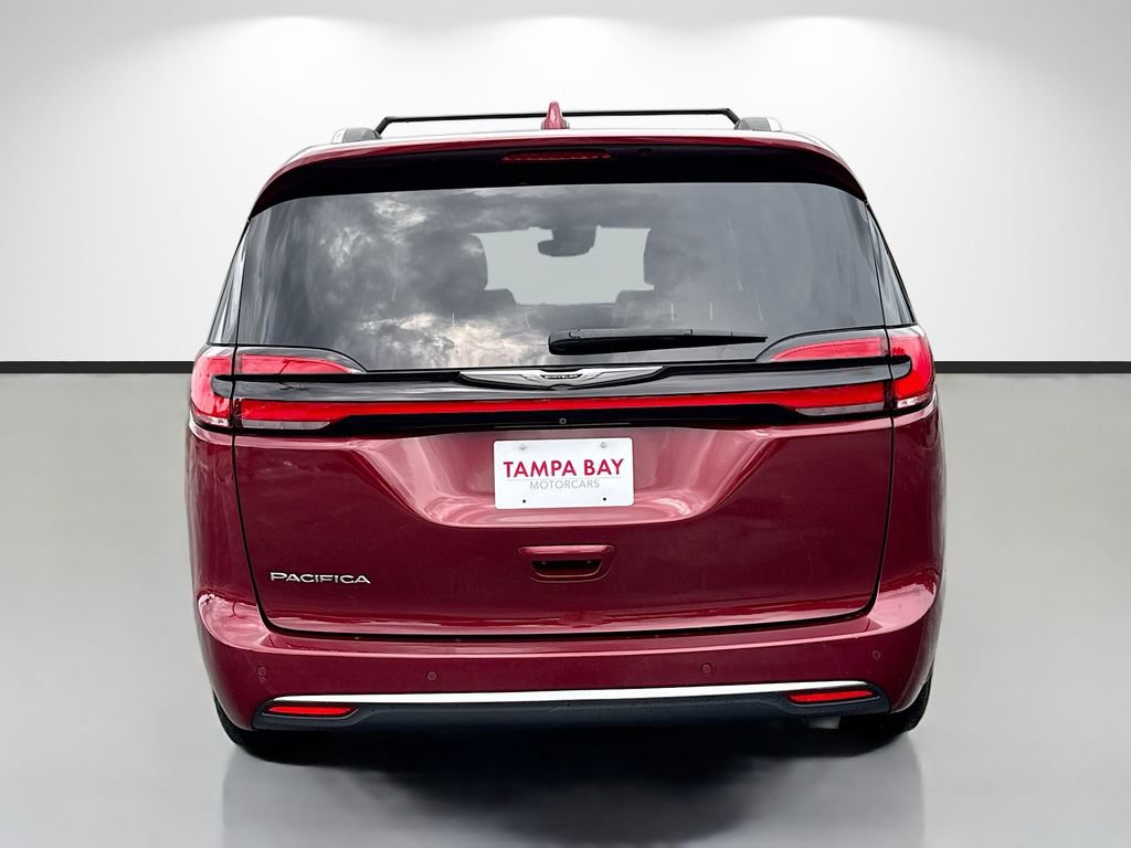 Used 2021 Chrysler Pacifica Touring-L w/ Premium & Safety Sphere Group FWD image 4
