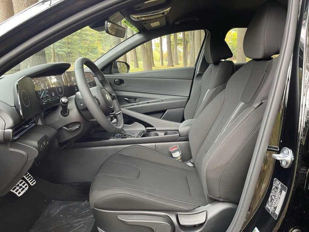 New 2026 Hyundai Elantra Sport image 5