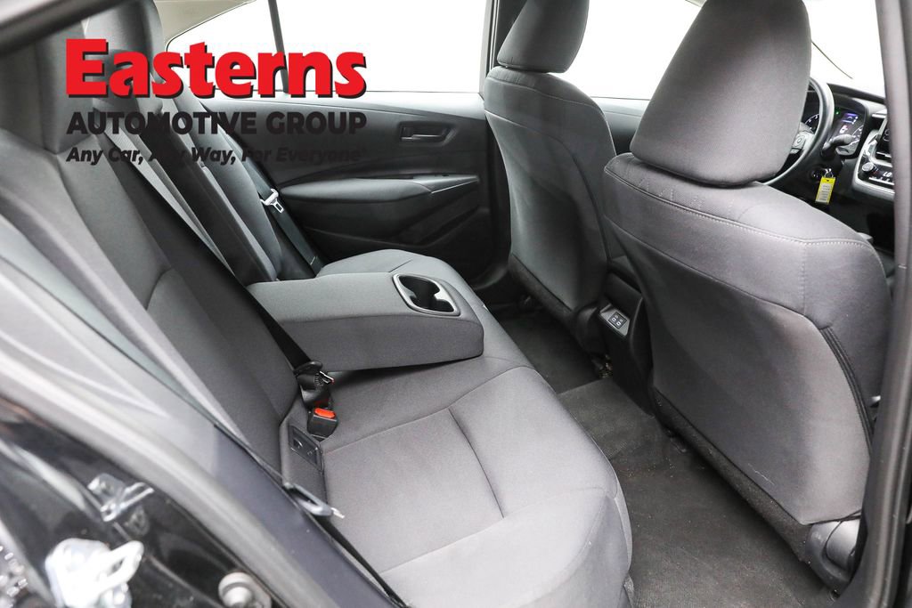 Used 2025 Toyota Corolla LE image 20