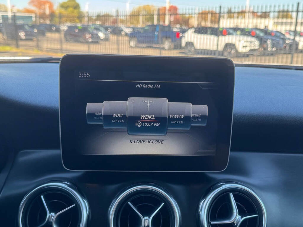 Used 2018 Mercedes-Benz GLA 250 4MATIC image 10