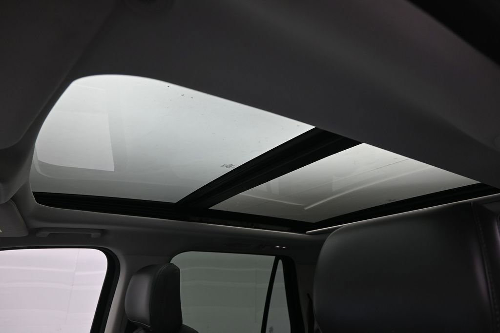 Used 2025 Ford Expedition Max Active AWD/4WD image 21