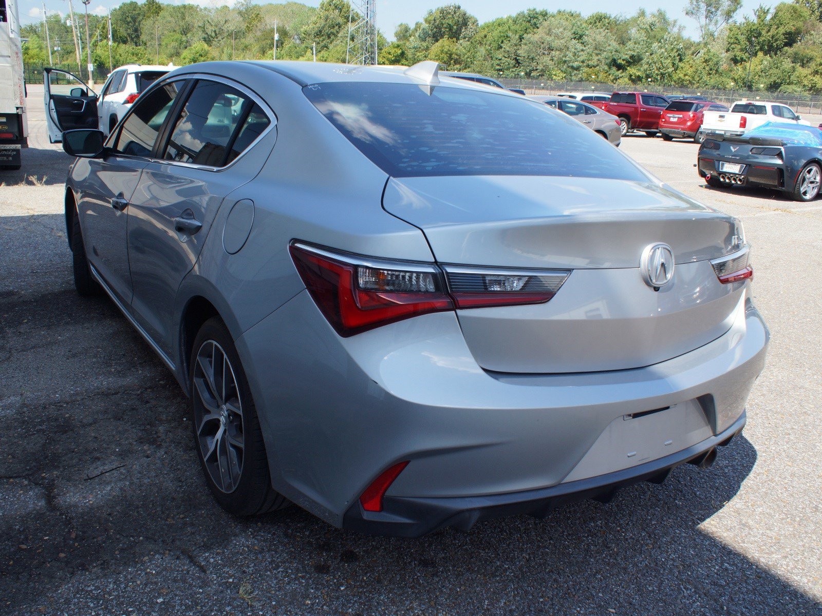 Used 2020 Acura ILX w/ Premium Package FWD image 6