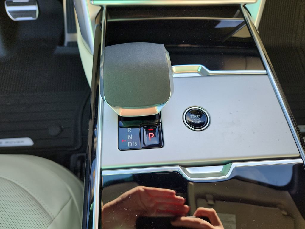 New 2026 Land Rover Range Rover SE AWD/4WD image 16