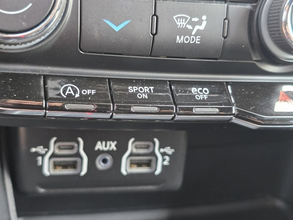 Used 2024 Dodge Durango GT AWD/4WD image 28