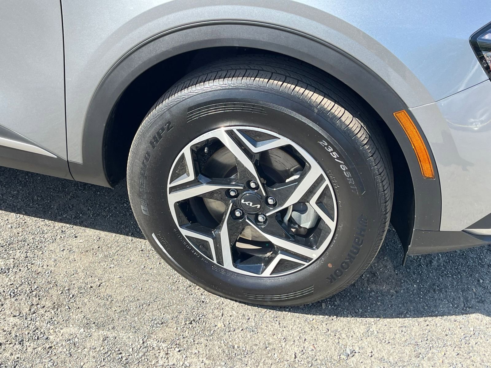 Used 2025 Kia Sportage LX image 29